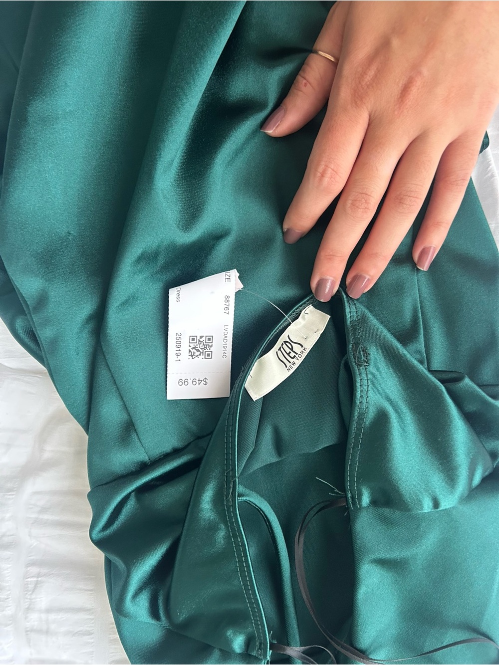 Elegant Emerald Green Slip Midi Dress with Spaghetti Straps - Picture 3 of 3